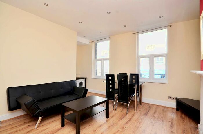 2 Bedroom Flat To Rent In Tottenham Court Road, Fitzrovia, London, W1T