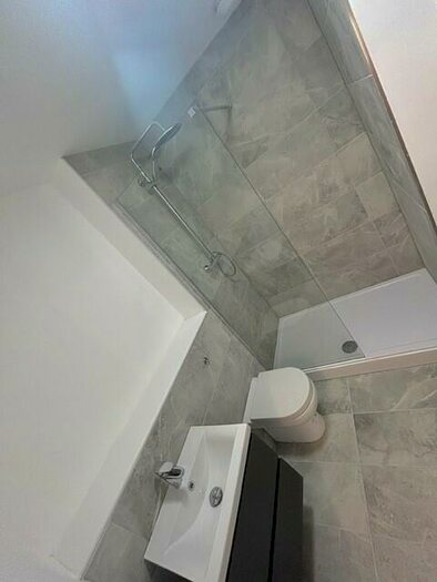 1 Bedroom Apartment To Rent In Richmond Road, Cardiff(City), CF24