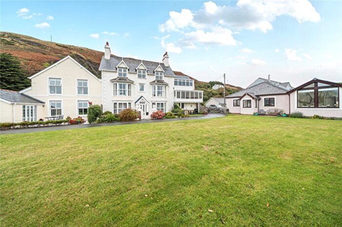 4 Bedroom Flat For Sale In Aberdovey, Gwynedd, LL35