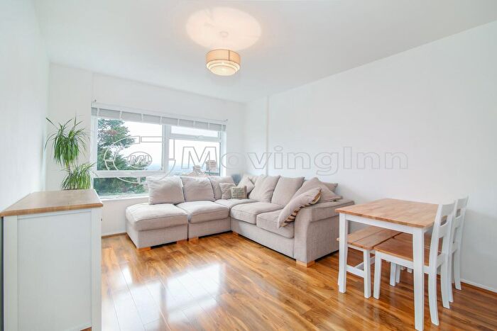 1 Bedroom Flat For Sale In South Norwood Hill, South Norwood, SE25