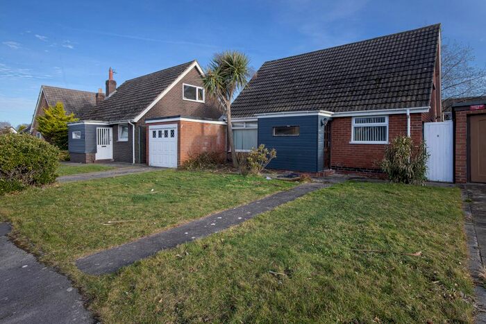 3 Bedroom Detached Bungalow To Rent In Sabden Place, Lytham St. Annes, FY8
