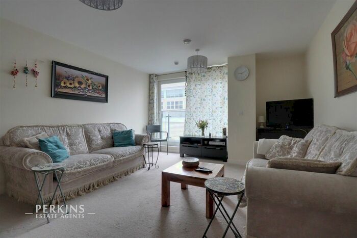 2 Bedroom Flat To Rent In Mercer Walk, Uxbridge, UB8