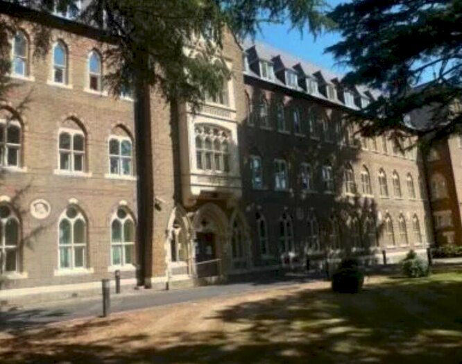 1 Bedroom Flat To Rent In Borough Road, Osterley, Isleworth TW7