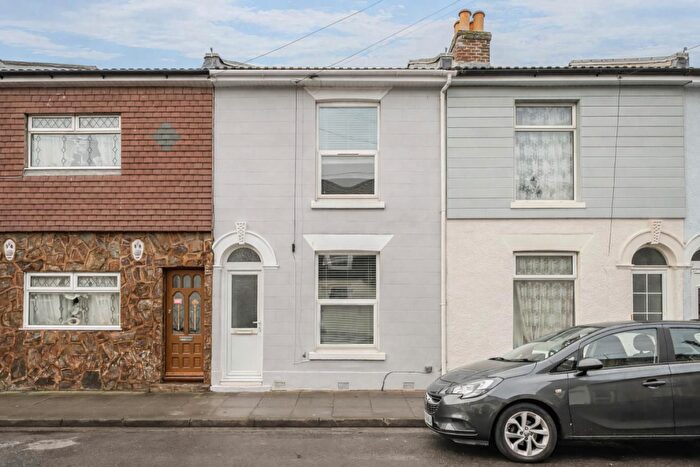 3 Bedroom Terraced House For Sale In Binsteed Road, Portsmouth, PO2