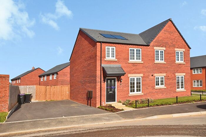 3 Bedroom Semi Detached House To Rent In Harlaxton Crescent, Sleaford, NG34