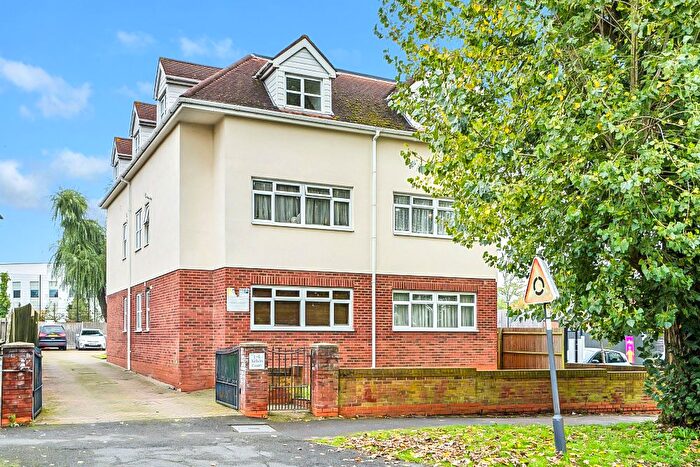 2 Bedroom Flat To Rent In Shaftesbury Avenue, Harrow, HA2