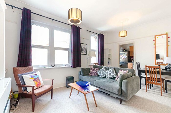 1 Bedroom Flat To Rent In Maberley Crescent, Crystal Palace, London, SE19