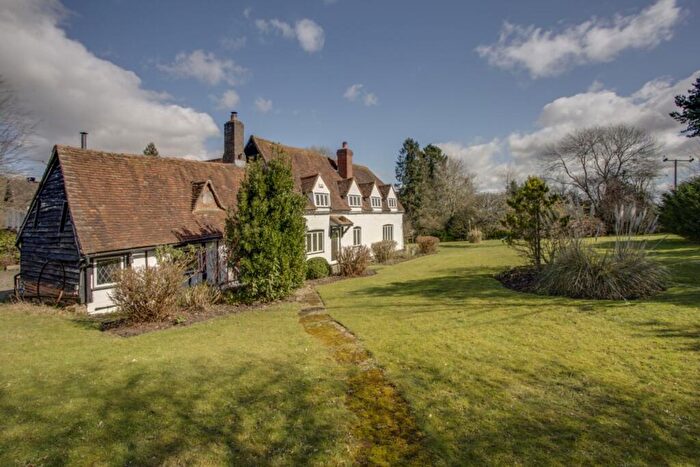 4 Bedroom Cottage For Sale In St Leonards, Buckinghamshire, HP23