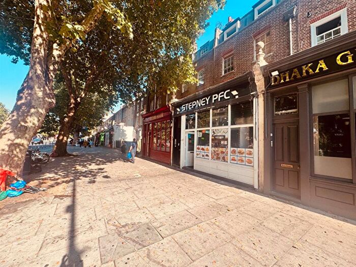 2 Bedroom Property To Rent In Mile End Road, London, E1