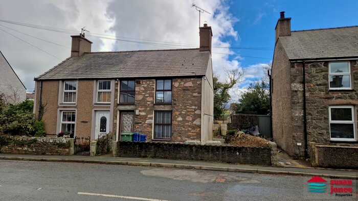 2 Bedroom Semi-Detached House For Sale In Llanaelhaearn, Caernarfon, LL54