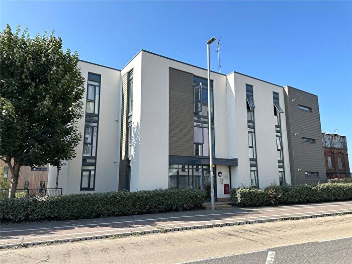 2 Bedroom Flat To Rent In Firepool View, Taunton, Somerset, TA1