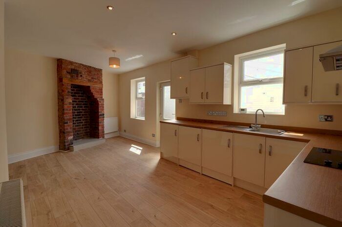 2 Bedroom End Of Terrace House To Rent In Marsh Street, Stafford, ST16