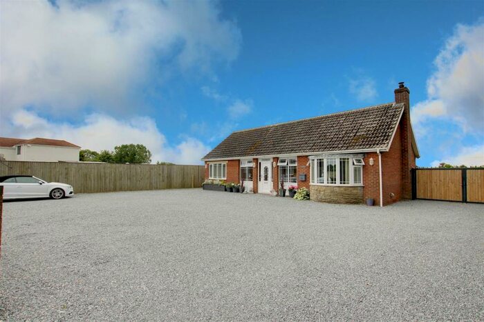 4 Bedroom Detached Bungalow For Sale In Orby Road, Addlethorpe, Skegness, PE24