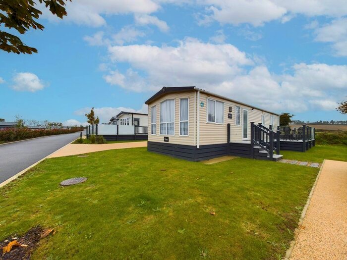 2 Bedroom Mobile/park Home For Sale In Tregoad Holiday Park, St Martin, PL13