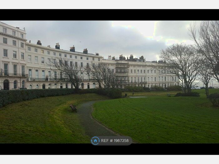 3 Bedroom Flat To Rent In Adelaide Crescent, Hove, BN3