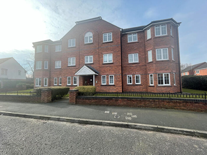 2 Bedroom Apartment For Sale In Sunnymill Drive, Sandbach, Cheshire, CW11