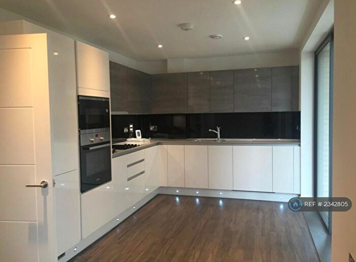 2 Bedroom Flat To Rent In Barley Court, Clapton, London, E5