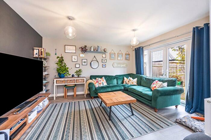 5 Bedroom Detached House For Sale In Bentley Gardens, Broadbridge Heath, RH12