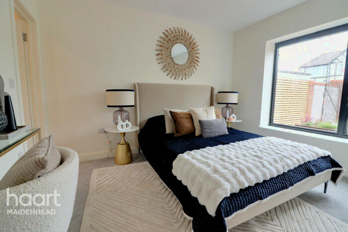 3 Bedroom Detached Bungalow For Sale In Lower Boyndon Road, Maidenhead, SL6