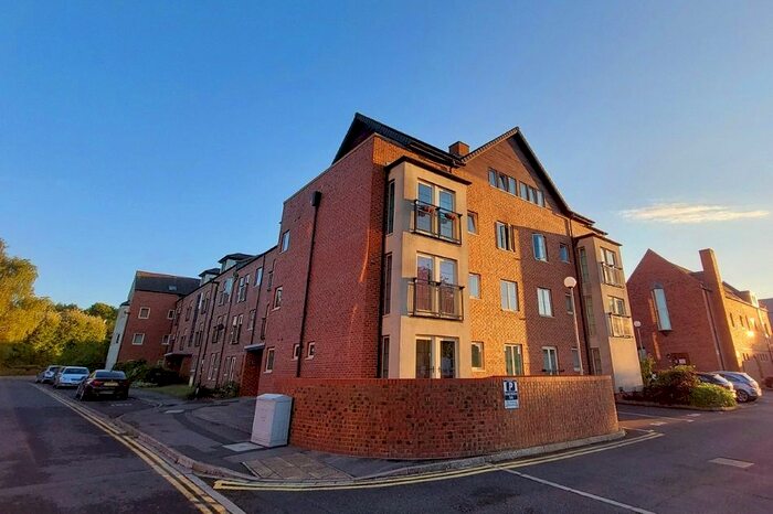 2 Bedroom Flat To Rent In Jervaulx House, Lawrence Square, York, YO10