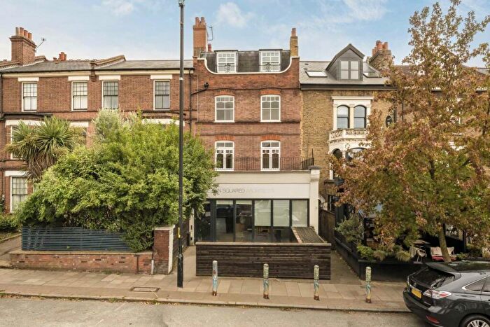 2 Bedroom Flat To Rent In Forest Hill Road, East Dulwich, SE22