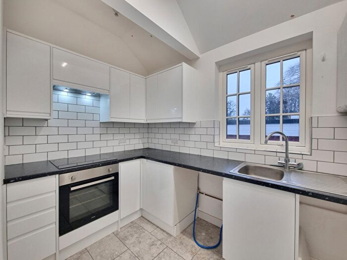 1 Bedroom Flat To Rent In Morland Avenue, Stoneygate, Leicester, LE2