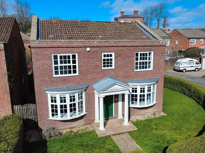 4 Bedroom Detached House For Sale In Goldwell Drive, Newbury, RG14