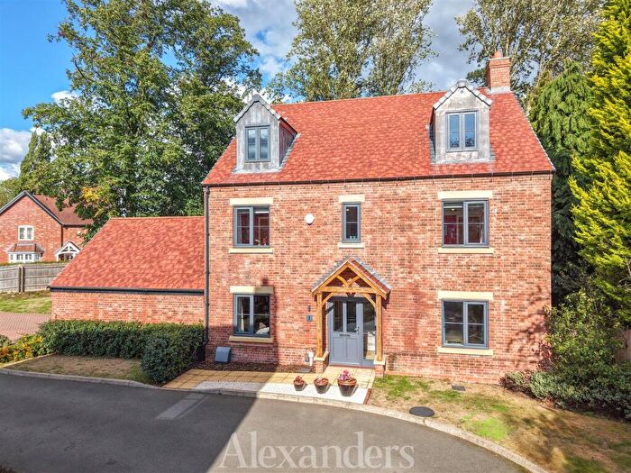 5 Bedroom Detached House For Sale In Saxon Close, Ravenstone, LE67
