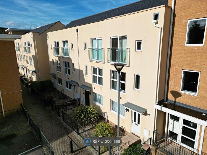 4 Bedroom Terraced House To Rent In Richmond Court, Exeter, EX4