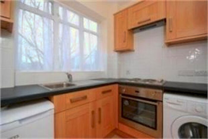 Studio To Rent In Warren Court, Euston Road, London, NW1