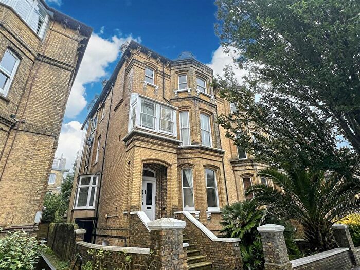 2 Bedroom Flat To Rent In Second Avenue, Hove, BN3