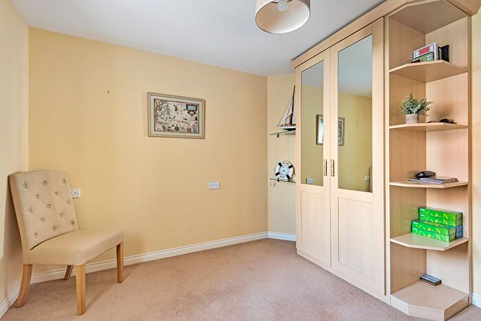 2 Bedroom Flat For Sale In Hayling Close, Priddys Hard, Gosport, Hampshire, PO12