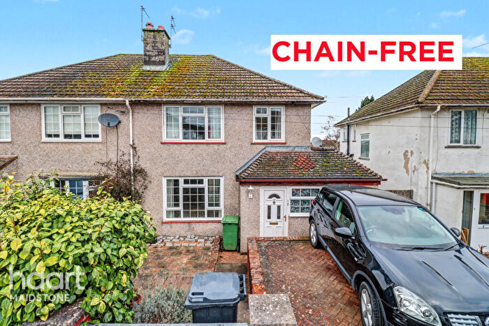 3 Bedroom Semi Detached House For Sale In Surrey Road, Maidstone, ME15