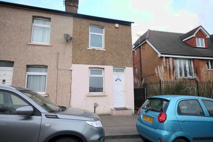 2 Bedroom Property To Rent In Peareswood Road, Erith, DA8
