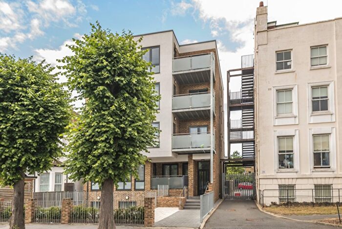 1 Bedroom Flat To Rent In Lennard Road, Croydon, CR0