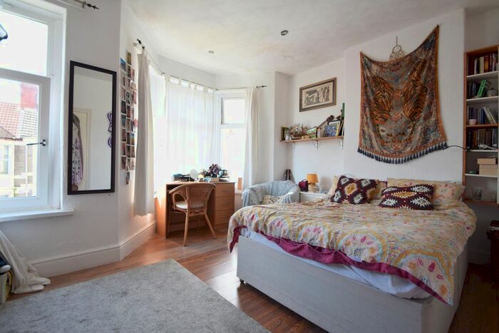 1 Bedroom Flat To Rent In Brithdir Street, Cathays, CF24