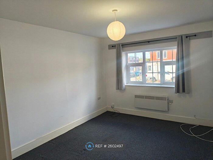 1 Bedroom Flat To Rent In New Road, Rednal, Birmingham, B45