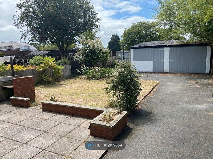 3 Bedroom End Of Terrace House To Rent In Chelmsford Avenue, Grimsby, DN34