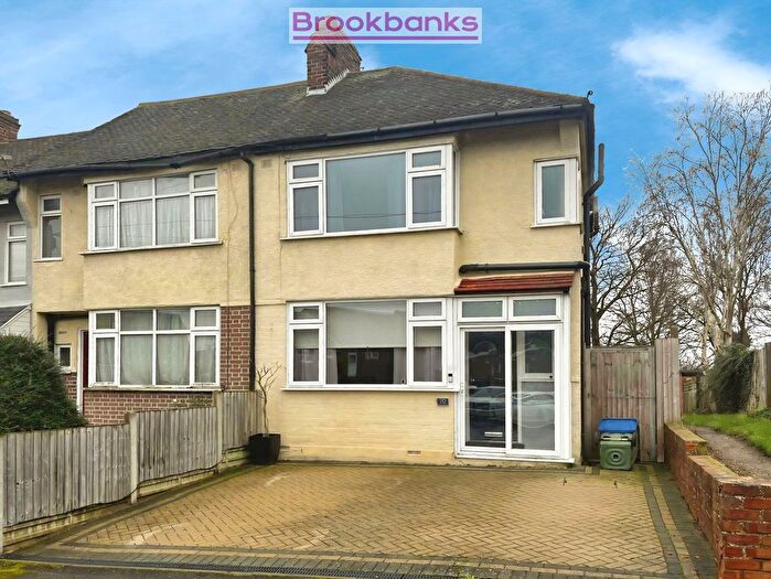 3 Bedroom End Terrace House For Sale In Lullingstone Avenue, Swanley, BR8