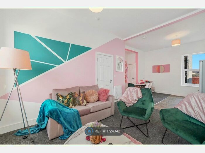 2 Bedroom Flat To Rent In Coop Street, Blackpool, FY1