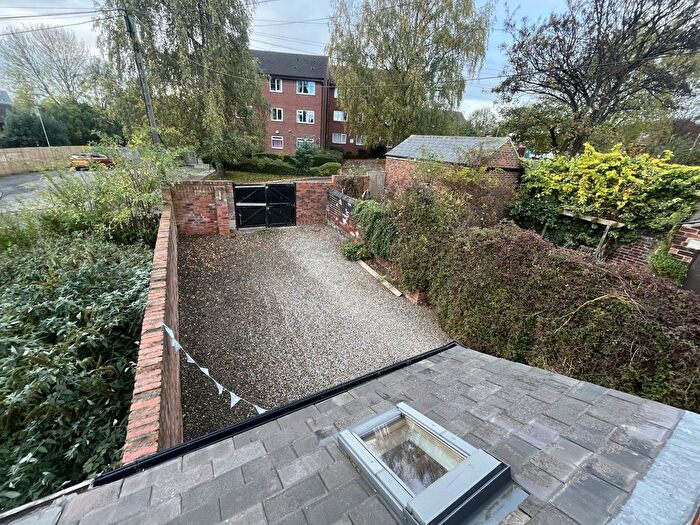 7 Bedroom Terraced House To Rent In Hanover Square, Leeds, West Yorkshire, LS3