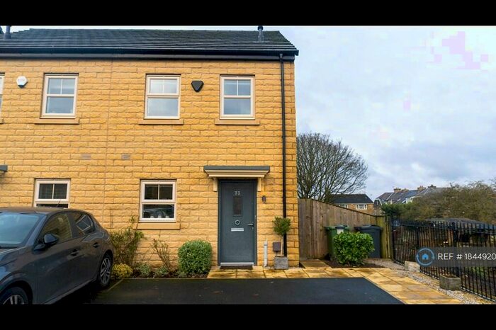 2 Bedroom Semi-Detached House To Rent In Pearson Street, Moorside, Cleckheaton, BD19