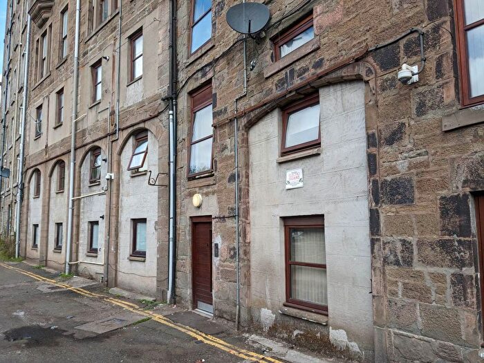 3 Bedroom Flat To Rent In Flat (G/), Seabraes Lane, DD1