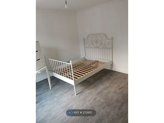 Studio To Rent In St Andrews Rd, Acton, W3