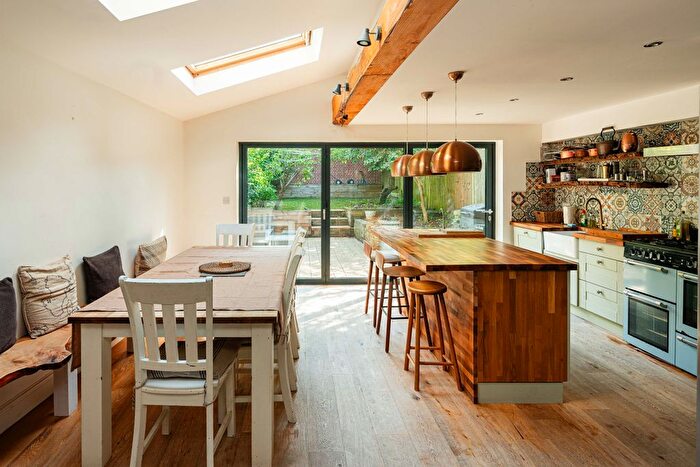 4 Bedroom Terraced House To Rent In Sears Street, London, SE5
