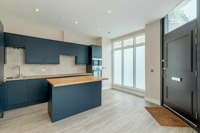 1 Bedroom Flat To Rent In Bishops Road, Fulham, SW6