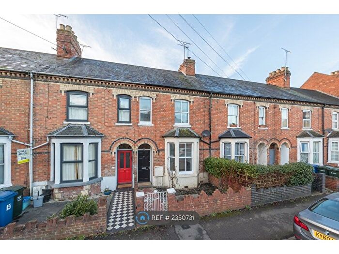3 Bedroom Terraced House To Rent In West Street, Banbury, OX16