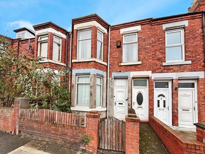2 Bedroom Flat For Sale In Stanhope Road, South Shields, NE33