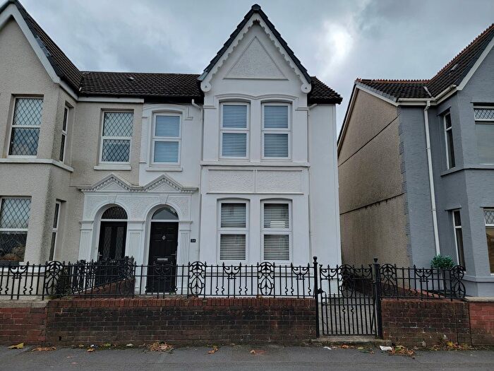 3 Bedroom Semi-Detached House For Sale In Palace Avenue, Llanelli, SA15