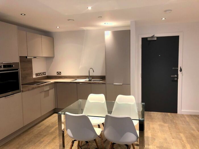 2 Bedroom Flat To Rent In The Priory Queensway, Birmingham, B4